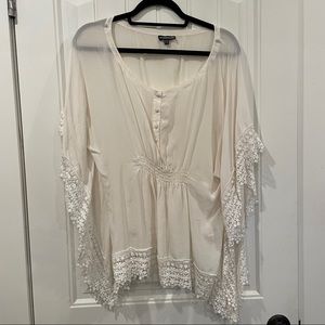 Warehouse white lace-trimmed smock Kate Middleton